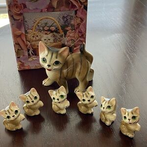 G Novelty Company Vintage Cat & 6 Kittens, 1950s mid century Made in Japan FLAW